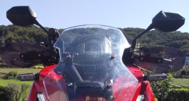 ナックルガードを取り付けた