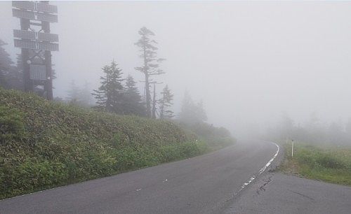 雲の中の志賀草津道路