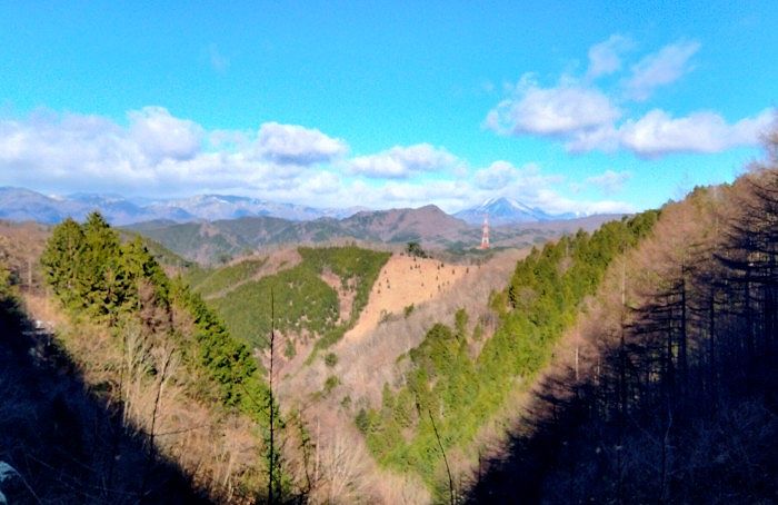 林道作原沢入線から男体山の眺め